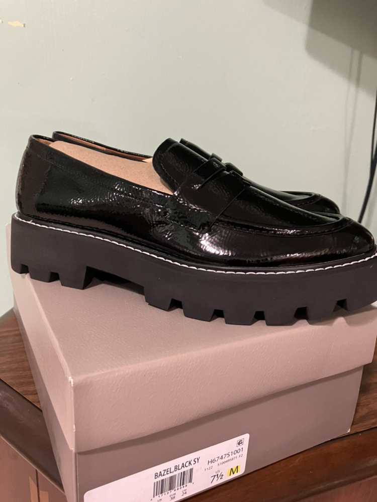 Woman shoes