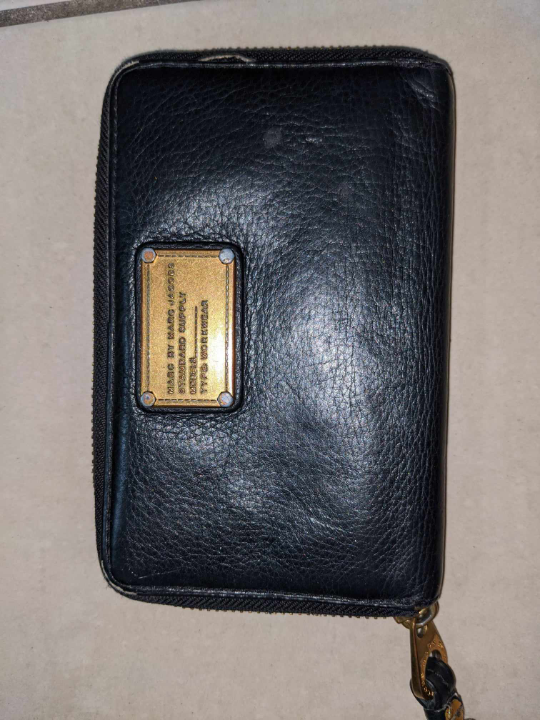 Marc Jacobs leather Wallet image indicator(2)