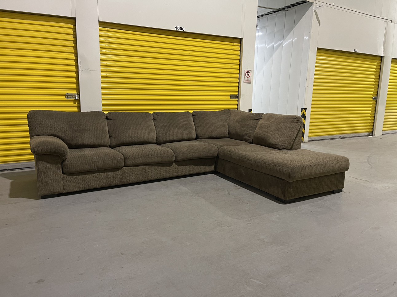 DELIVERY | Big Comfy Brown Sectional