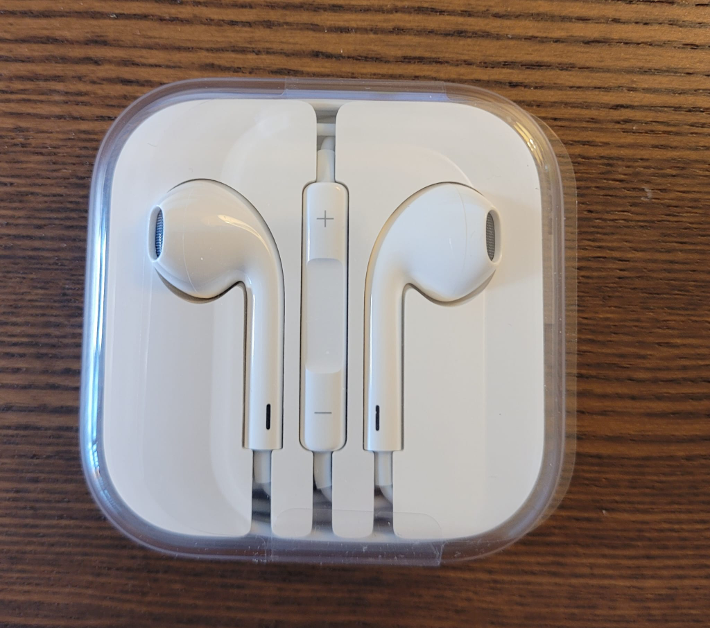 Apple wired headphones thumbnail