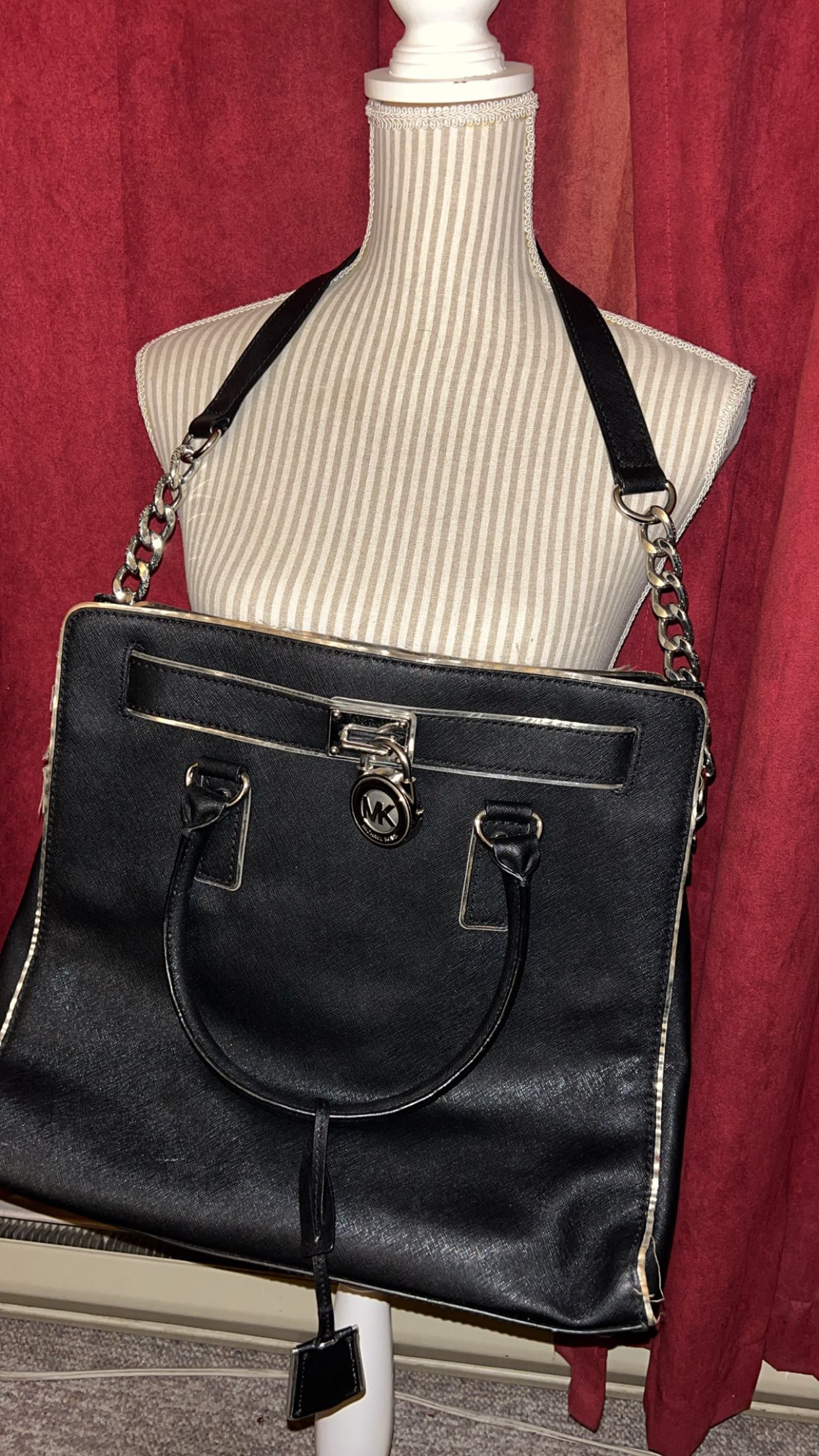 Authentic Micheal Kors big bag image indicator(8)