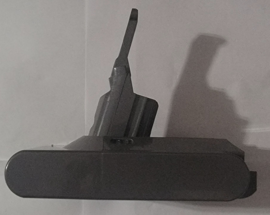 Dyson V8 Battery - photo 3