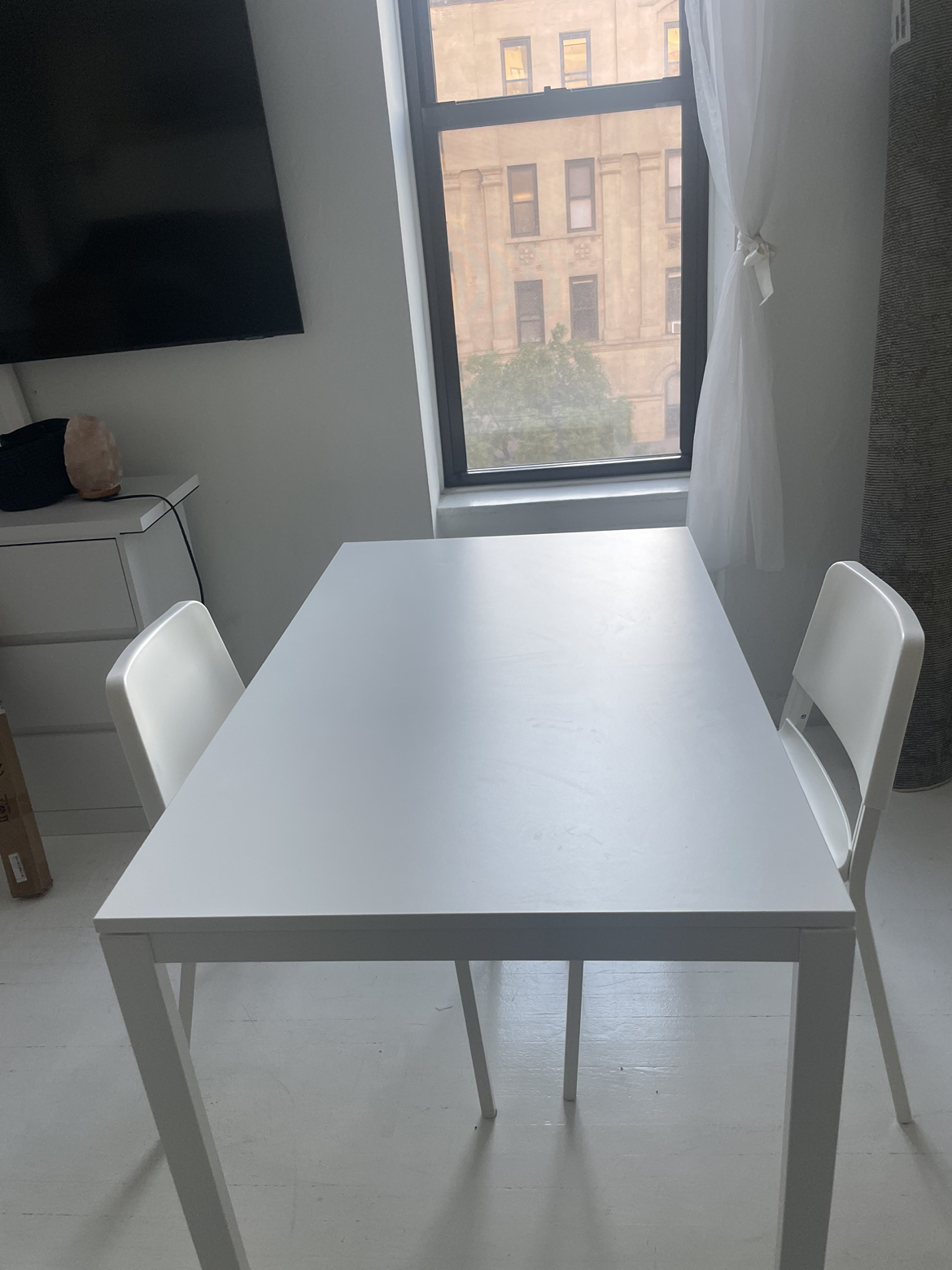 White Dinning Table - photo 3