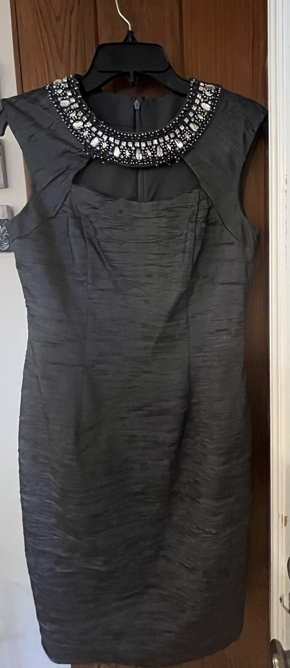 Beautiful elegant dress image indicator(3)