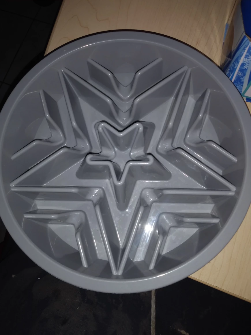 NEW!  Slow Feeding Pet Bowl image indicator(10)