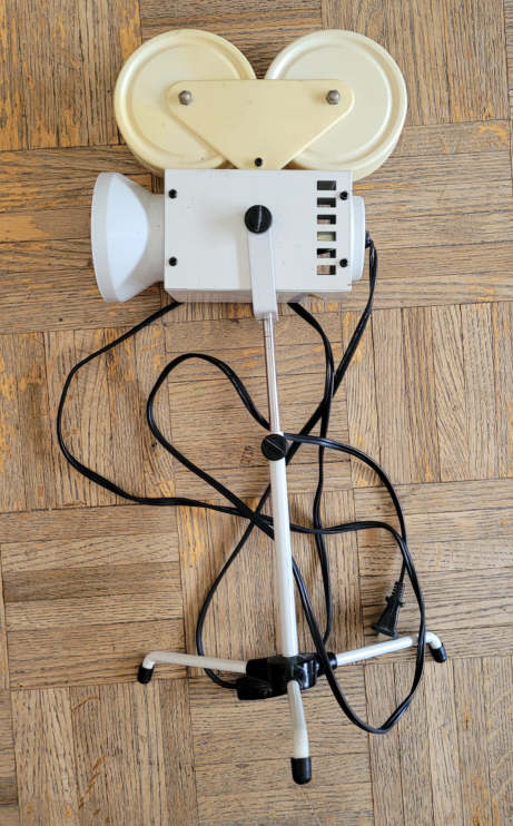 Vintage White Metal Film Projector Shaped Table Lamp ❄️ image indicator(6)