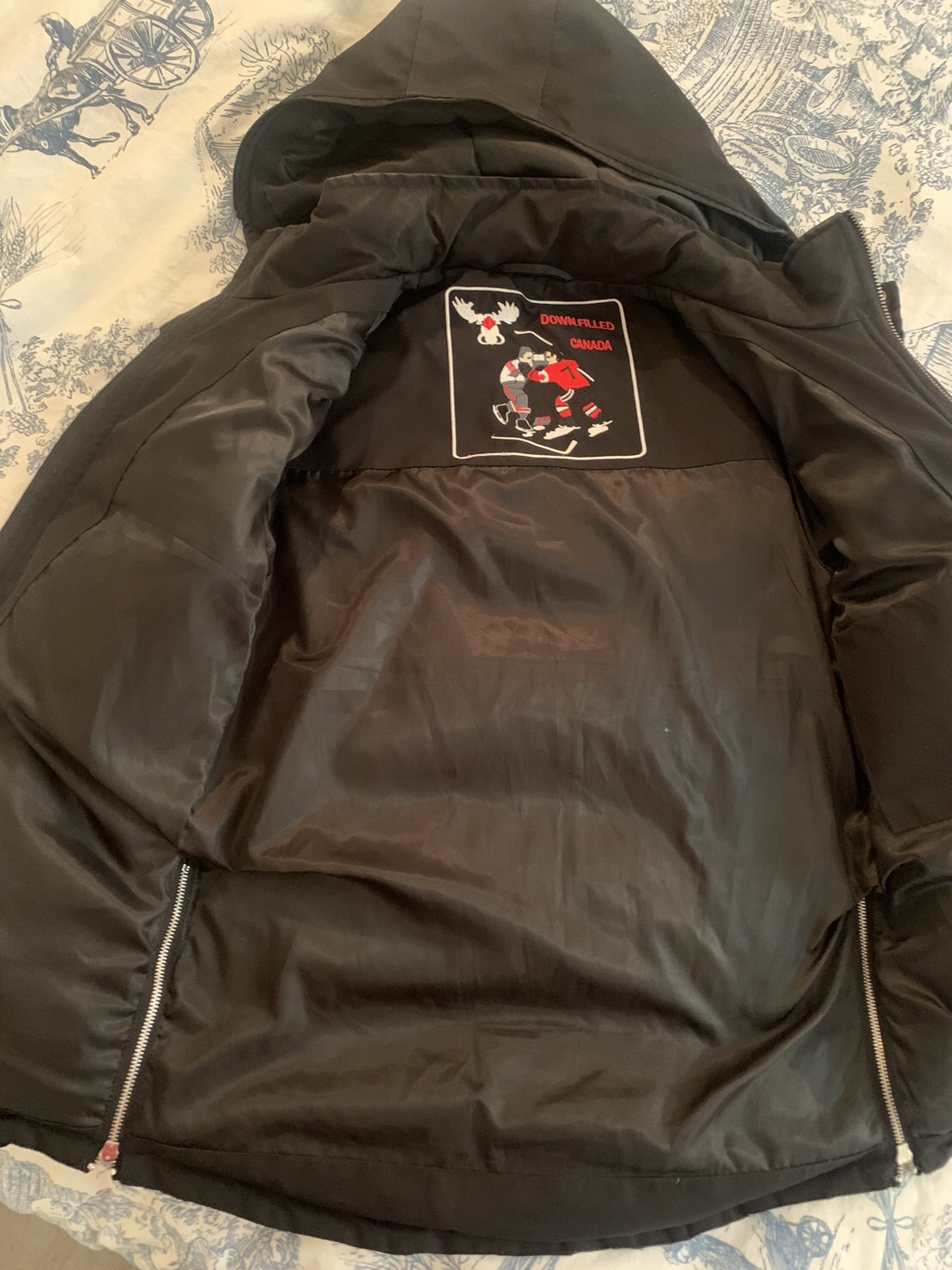 Moose knuckles women size S removable hood downtown image indicator(7)