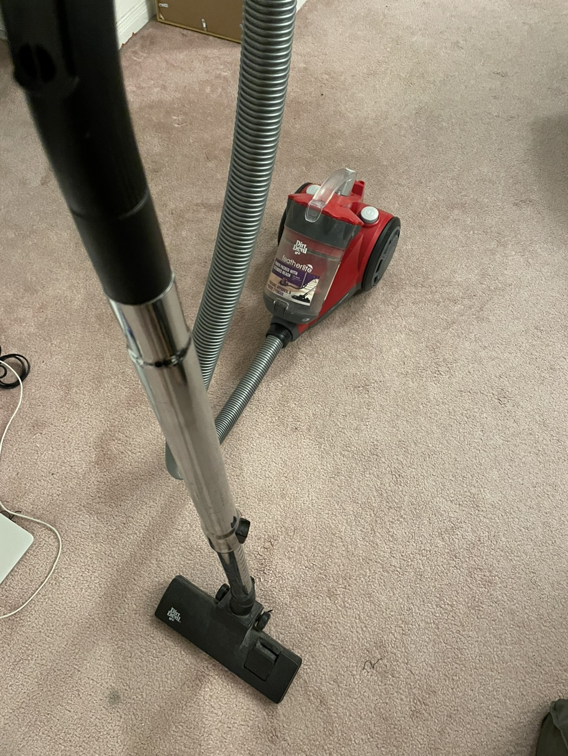 Dirt devil featherlite vacuum - photo 2