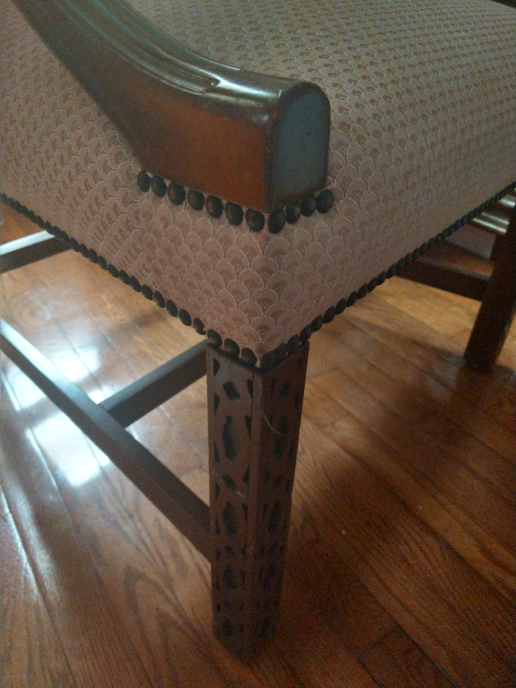 Accent Chair image indicator(3)