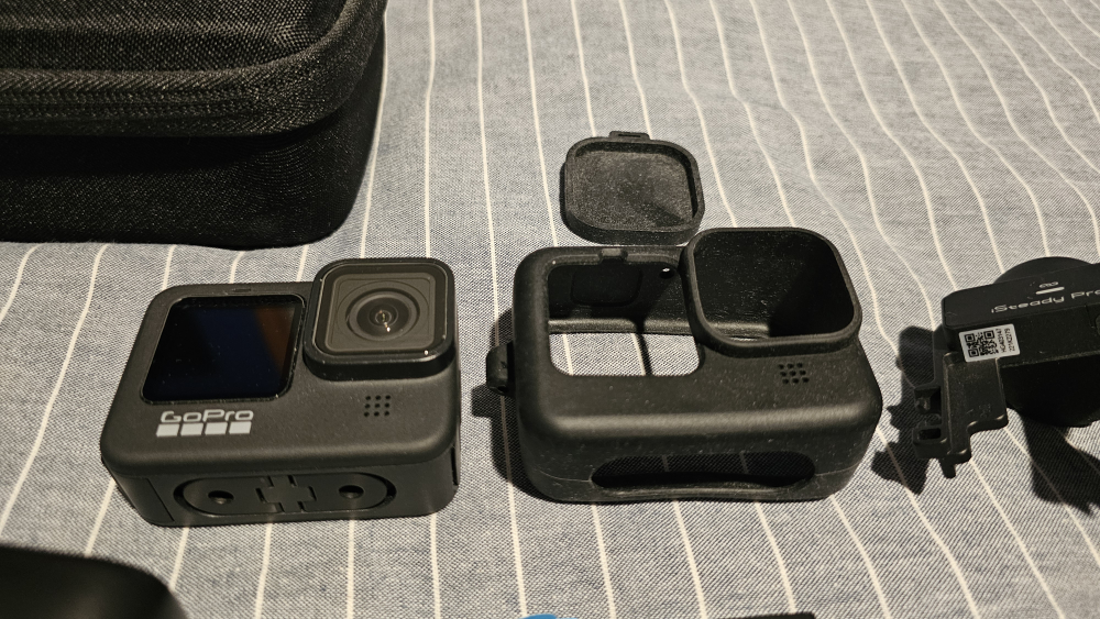 GoPro Hero 9 + accessories image indicator(5)