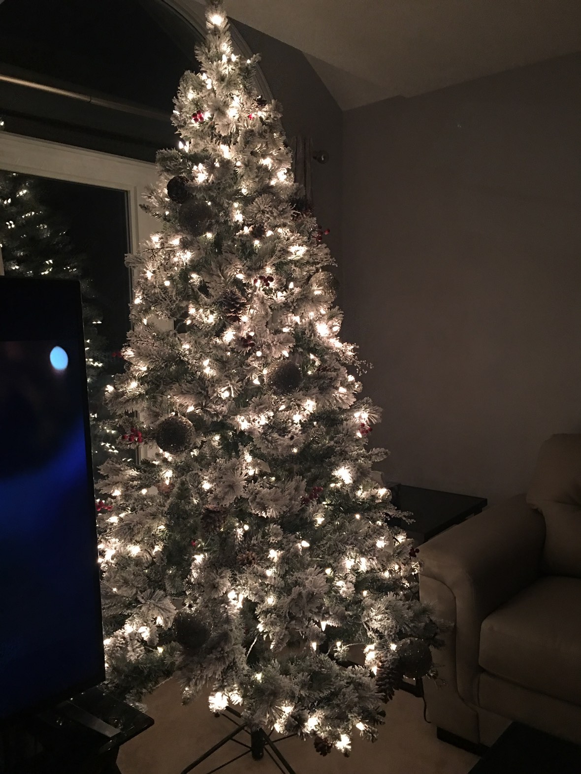 Christmas tree and ornaments - photo 4