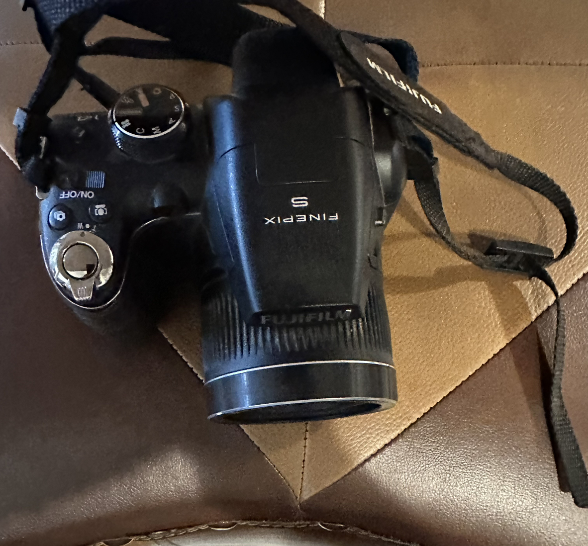 Fujifilm DSLR camera with new batteries, 8gb memory SD card image indicator(3)