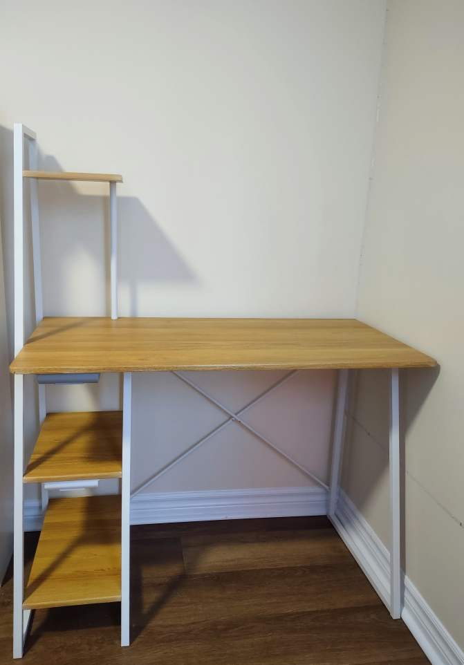 Desk with shelves thumbnail