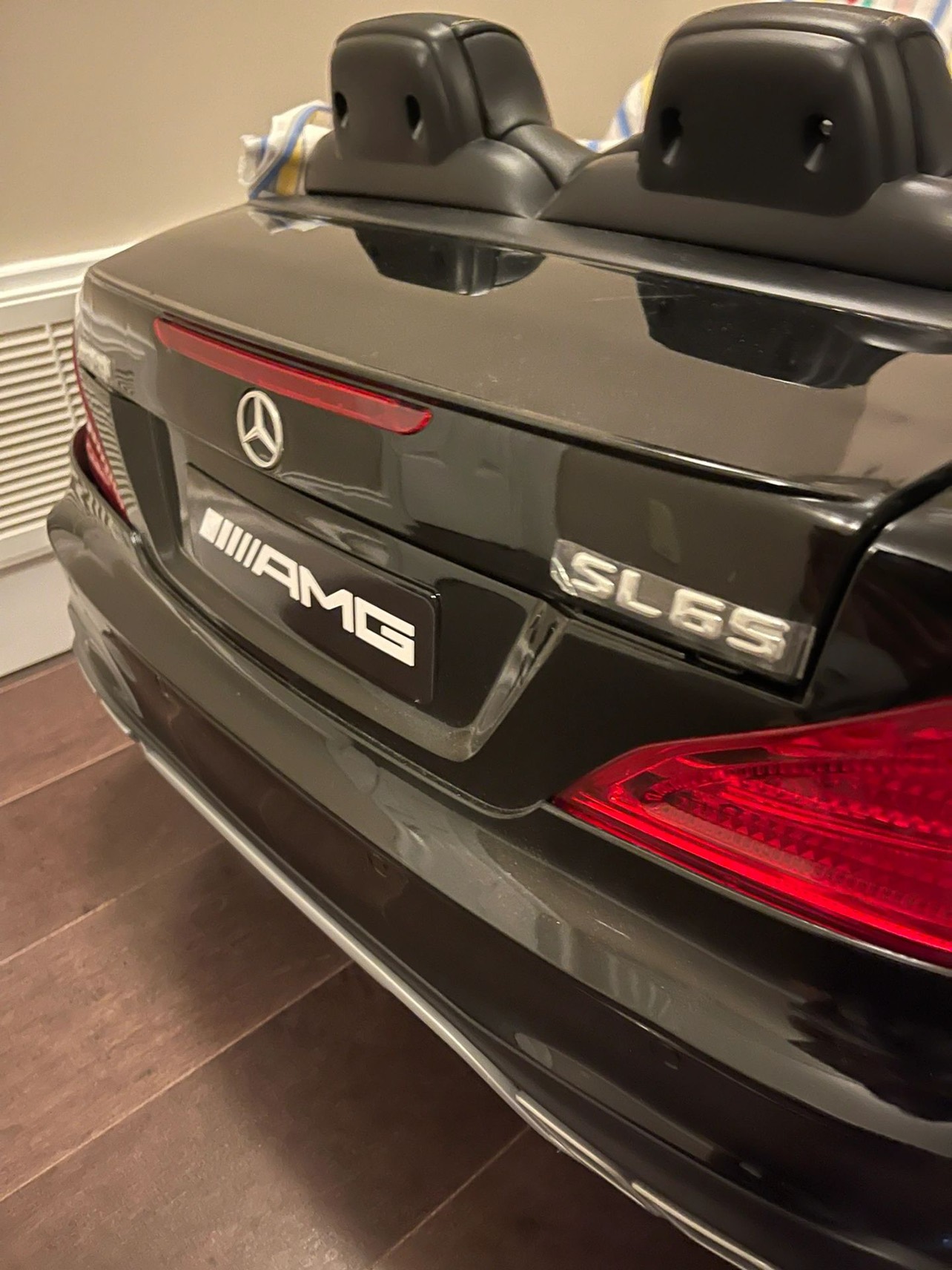 Kids Rides on Mercedes Benz SL65 AMG - photo 4