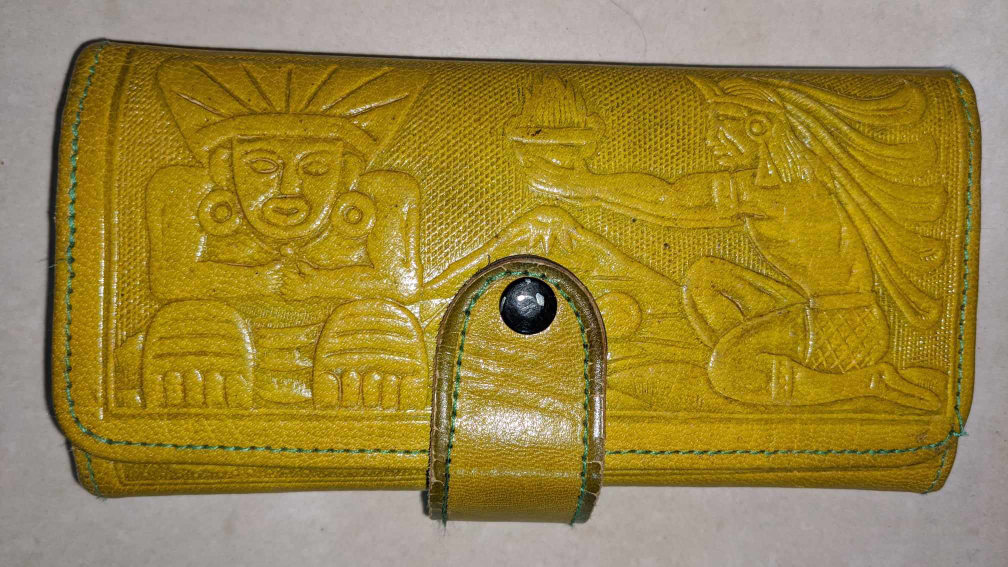 beautiful Aztec design leather wallet w/mirror image indicator(2)