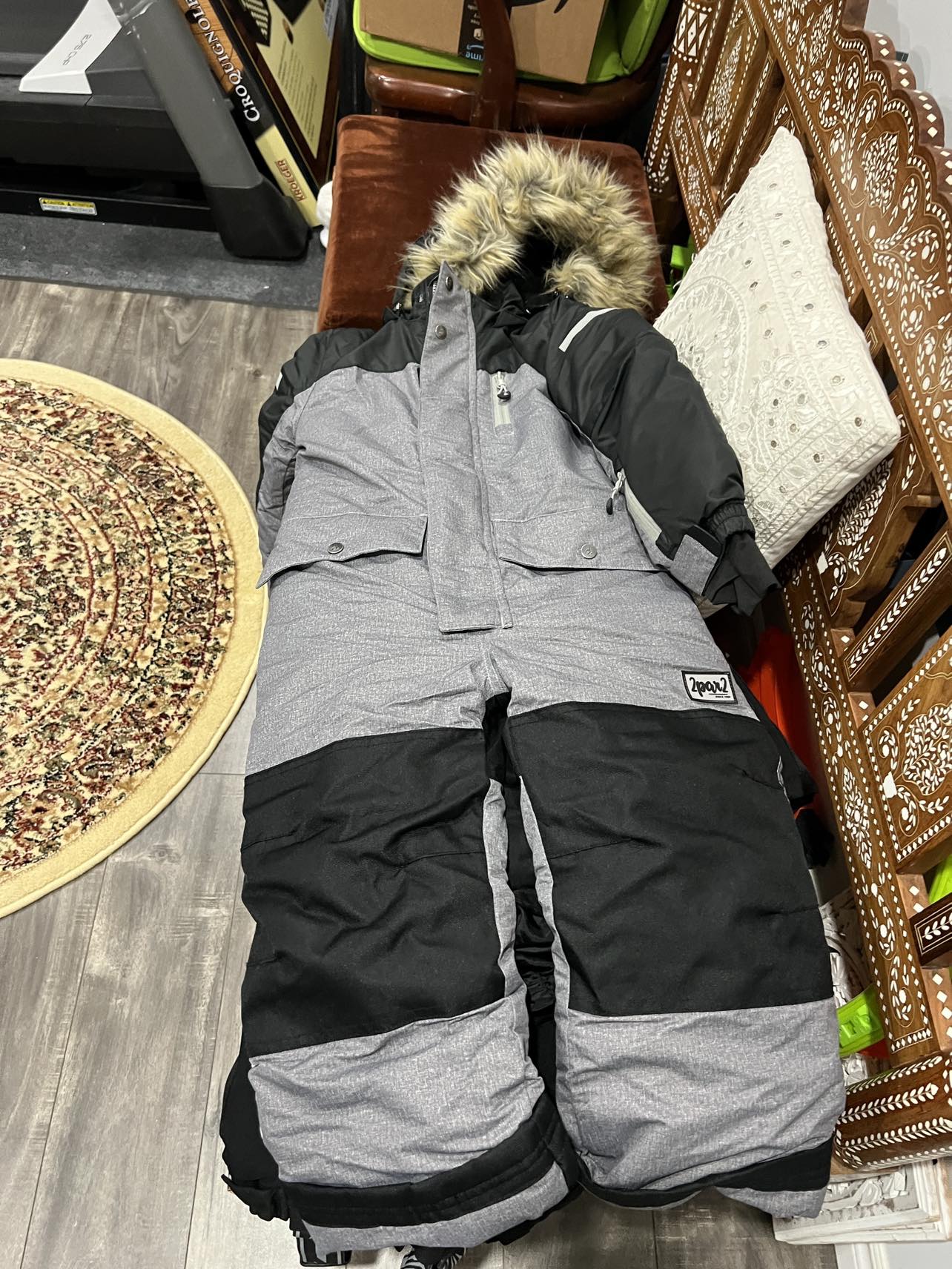 Kids snow suit thumbnail