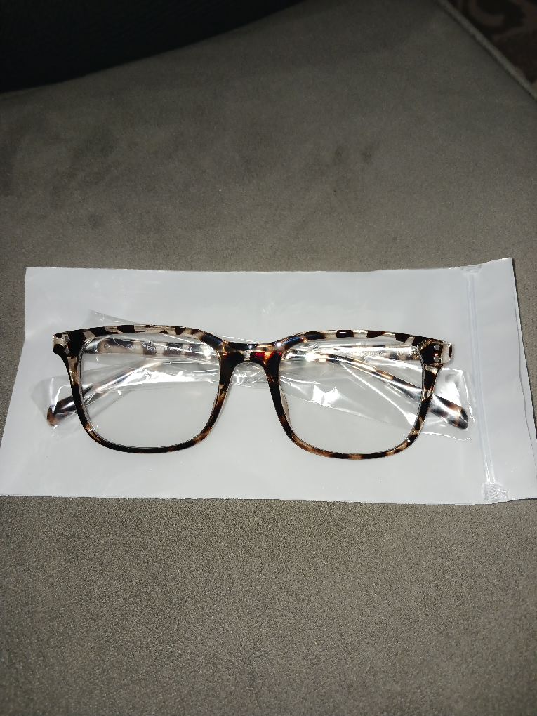 brand New blue light glassess for men and women image indicator(6)