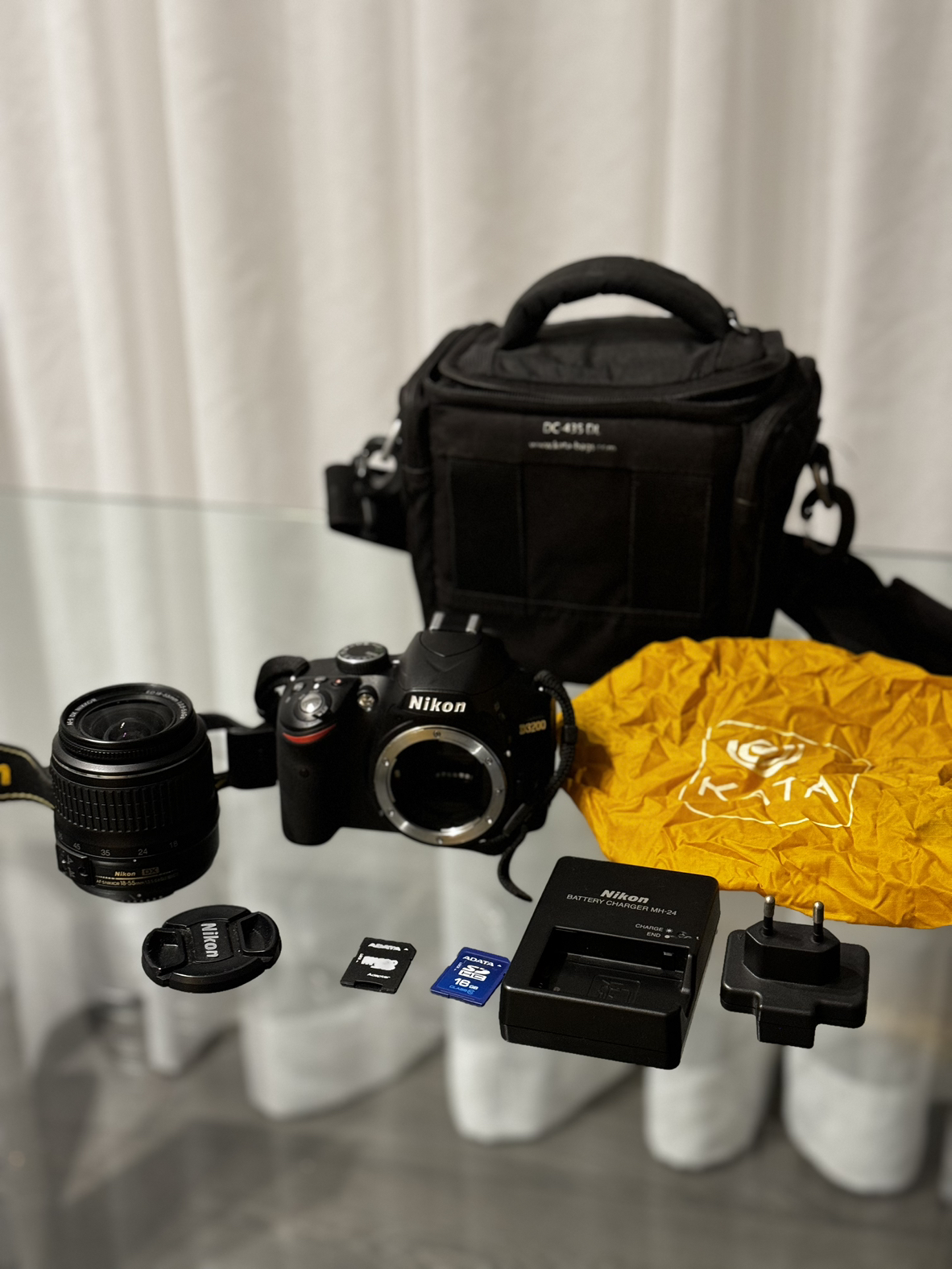 Nikon D3200 24.2 MP CMOS Digital SLR with 18- 55 mm Zoom Lens