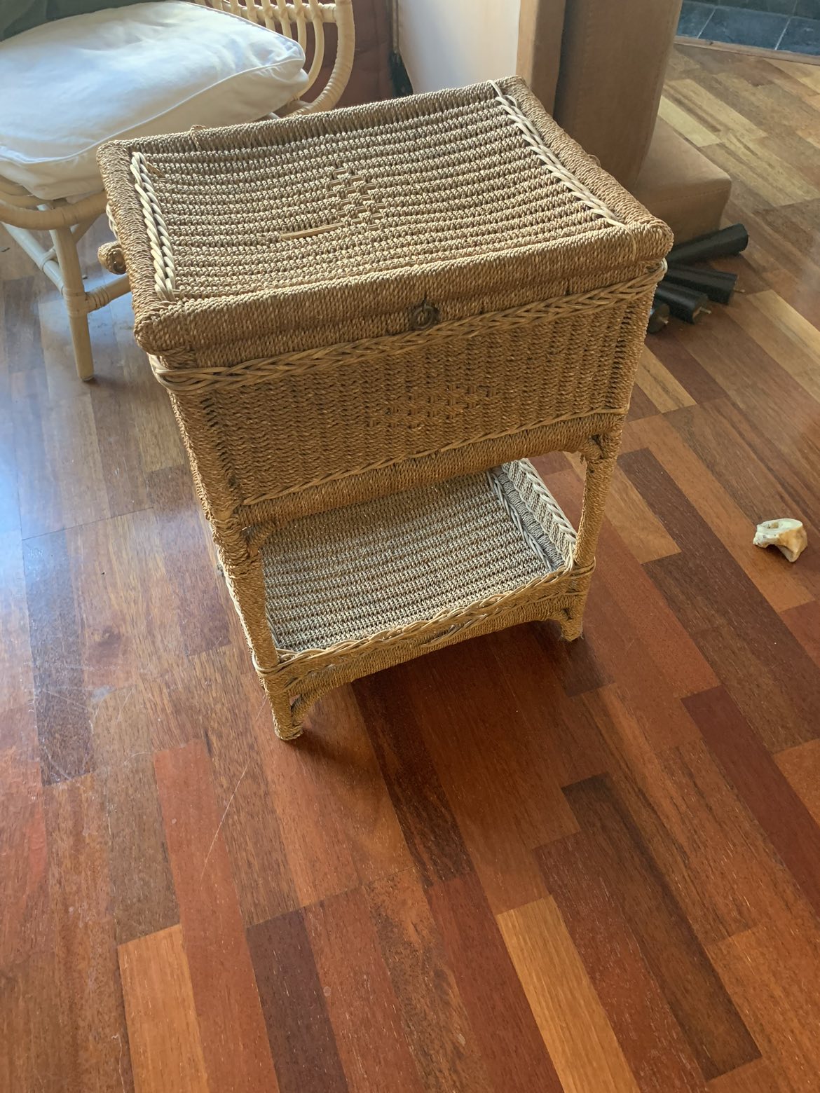 Wicker stand