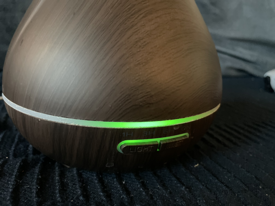 Essential oil diffuser with remote image indicator(4)