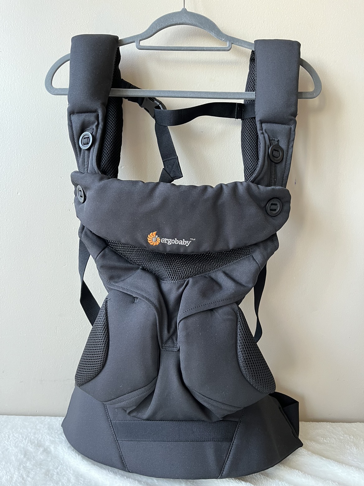 ERGO BABY 360 Cool Air Mesh Carrier - Onyx Black