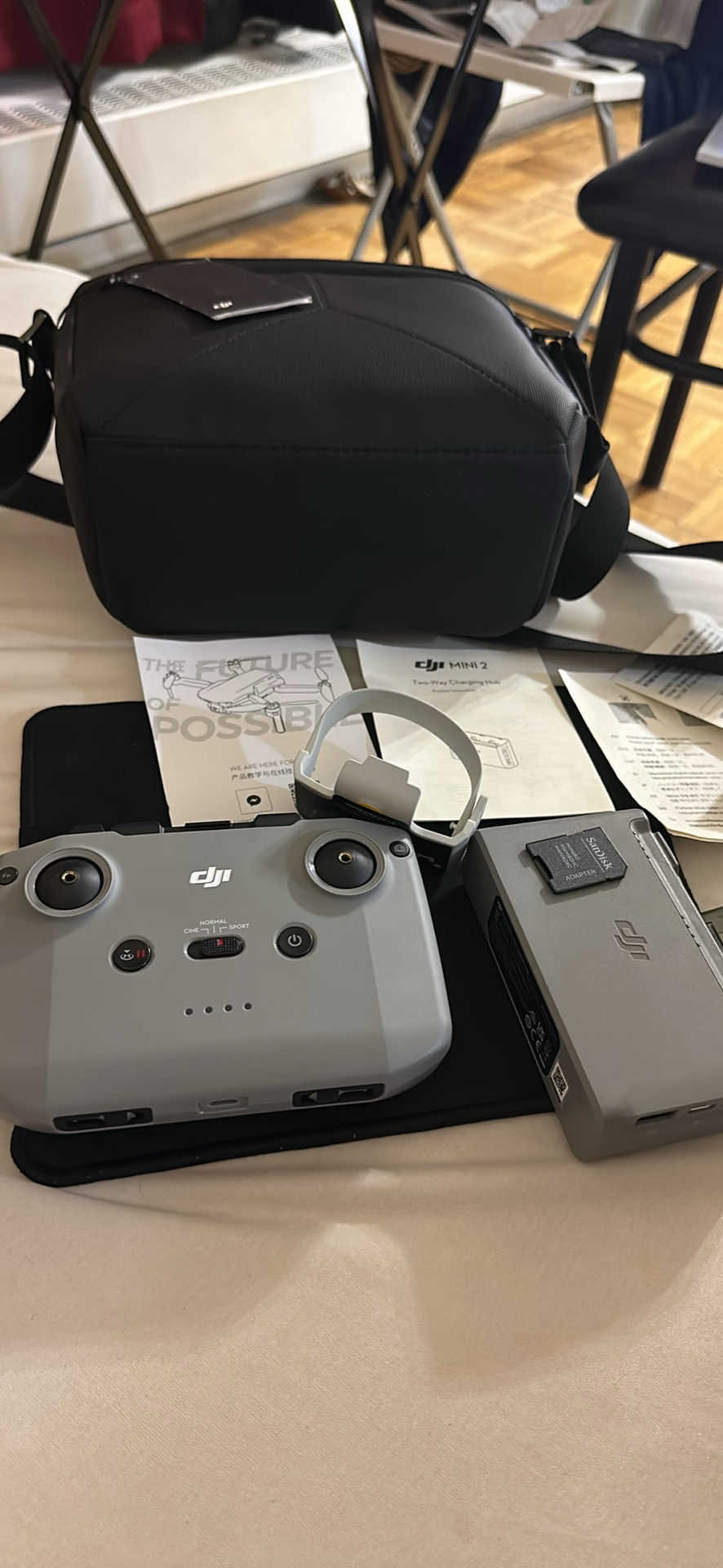 DJI mini2 Drone remote Controller with Case and battery - photo 2