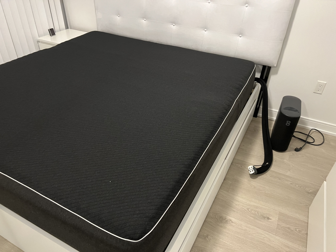 Moving Sale - Premium King Size Eight Sleep Mattress - photo 4