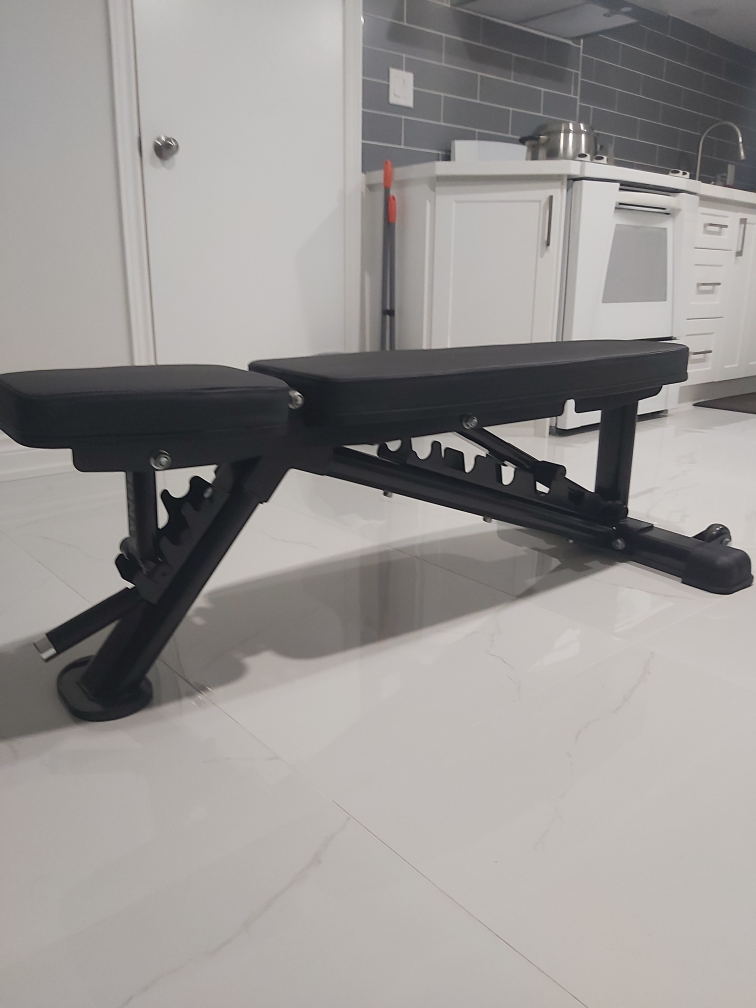 Adjustable Weightlifting Bench
