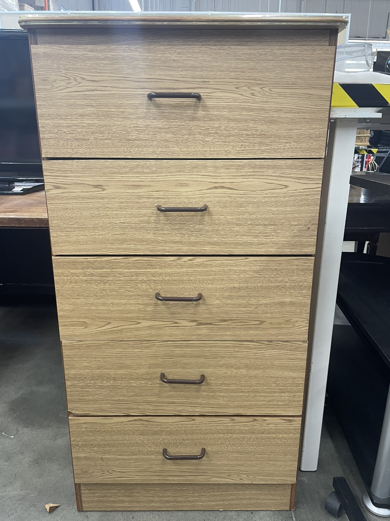Dresser thumbnail