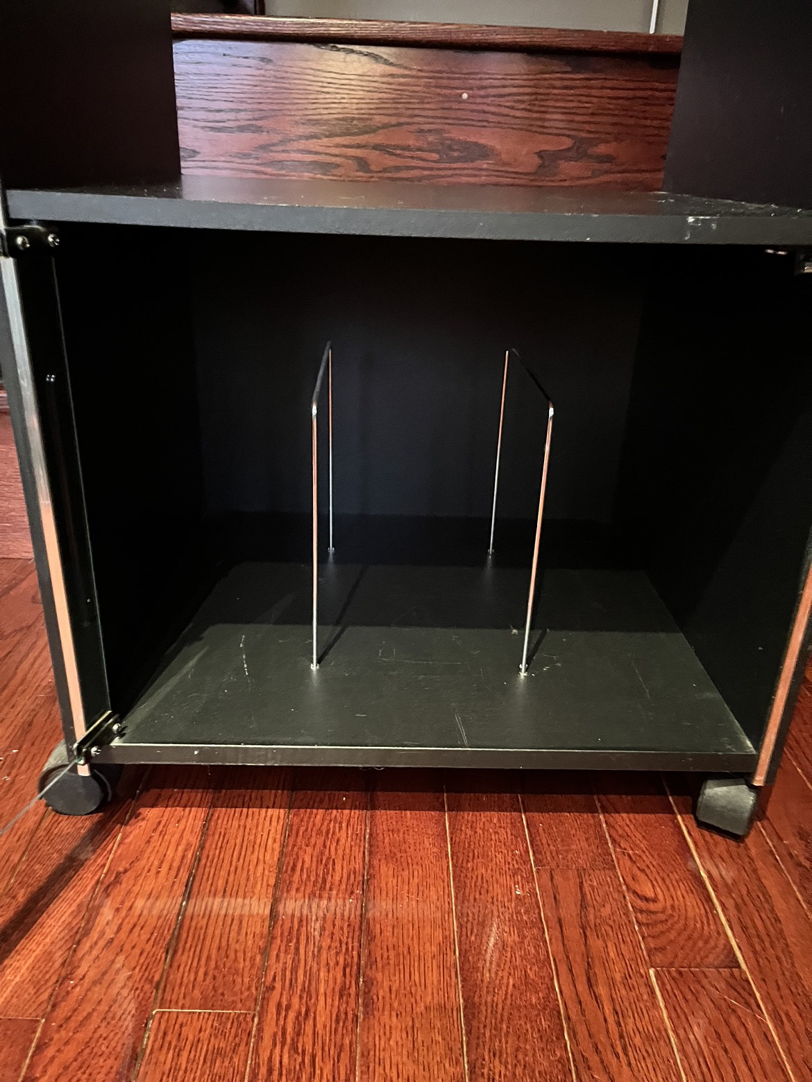 Stereo/Album Cabinet on Wheels ❄️ - photo 2