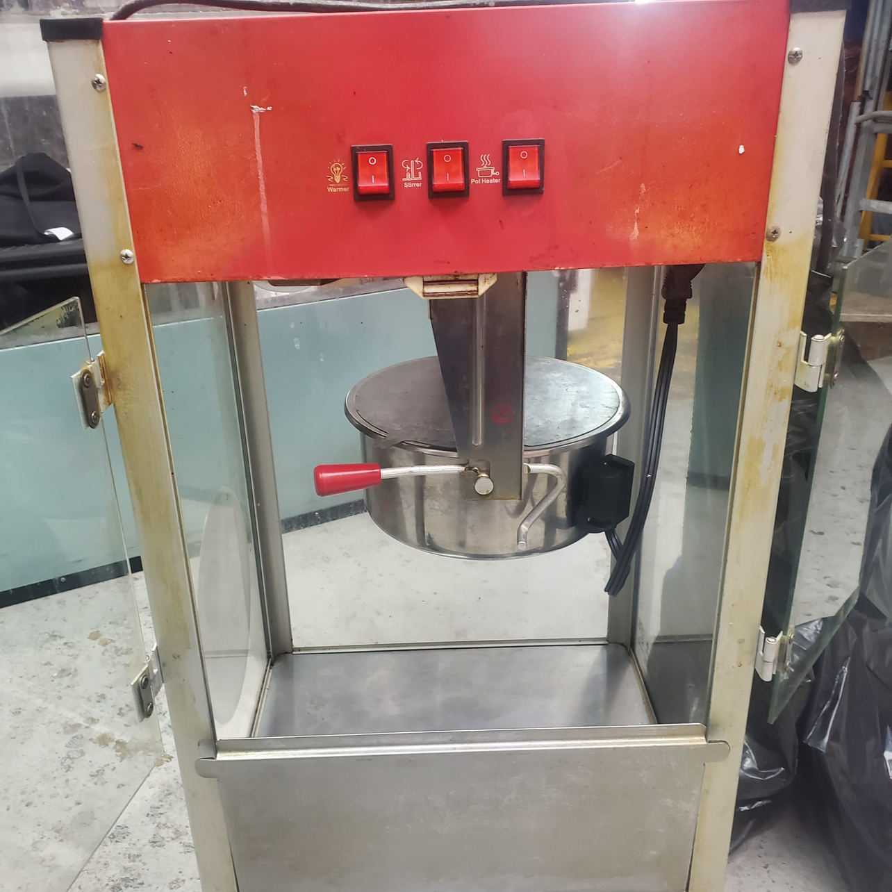 Popcorn machine