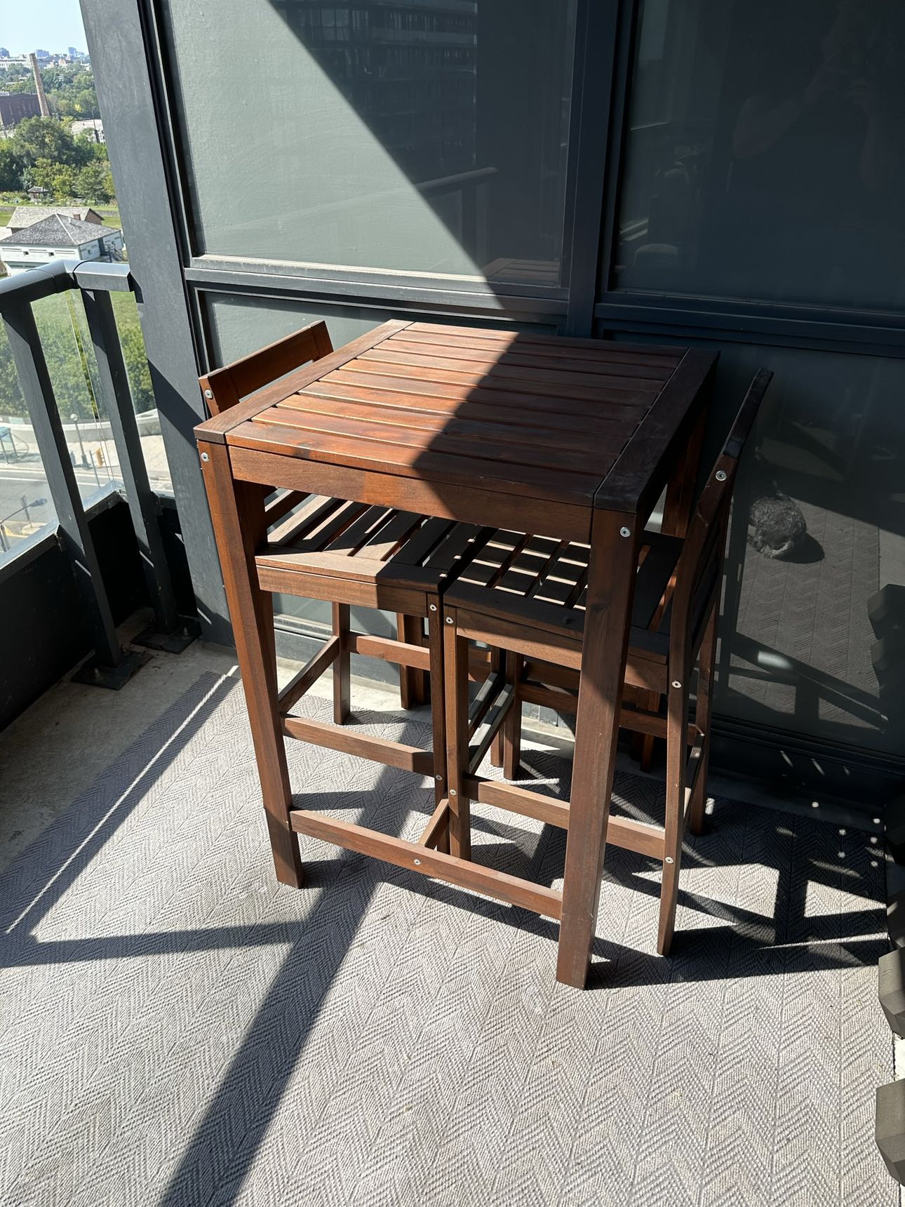 Patio table + chairs
