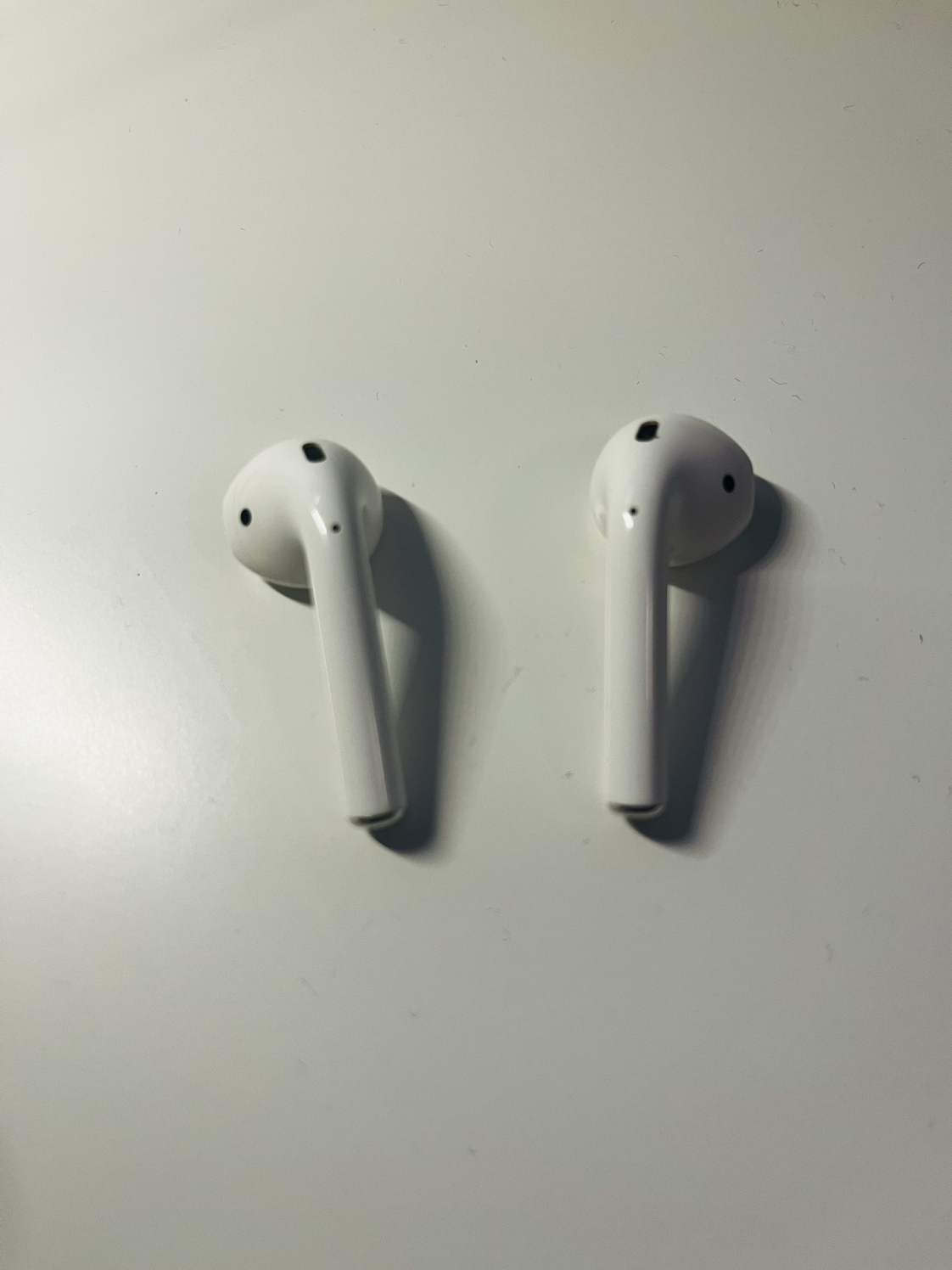 AirPods 2nd gen - photo 2