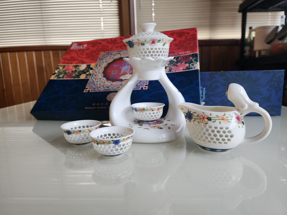Ceramic tea gift set