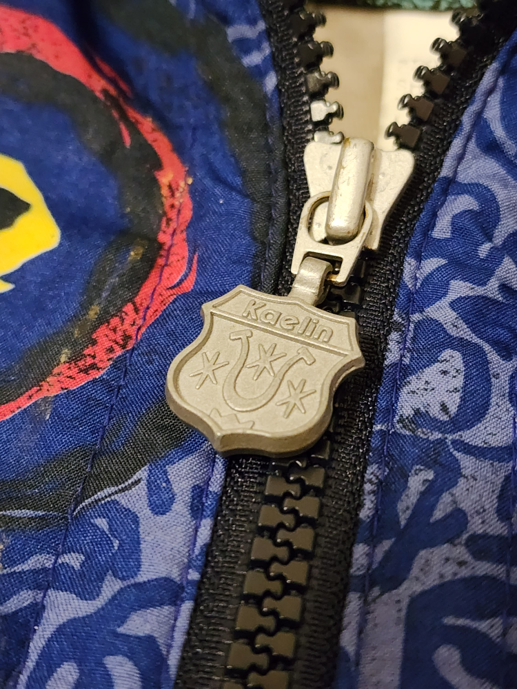 vintage windbreaker image indicator(6)