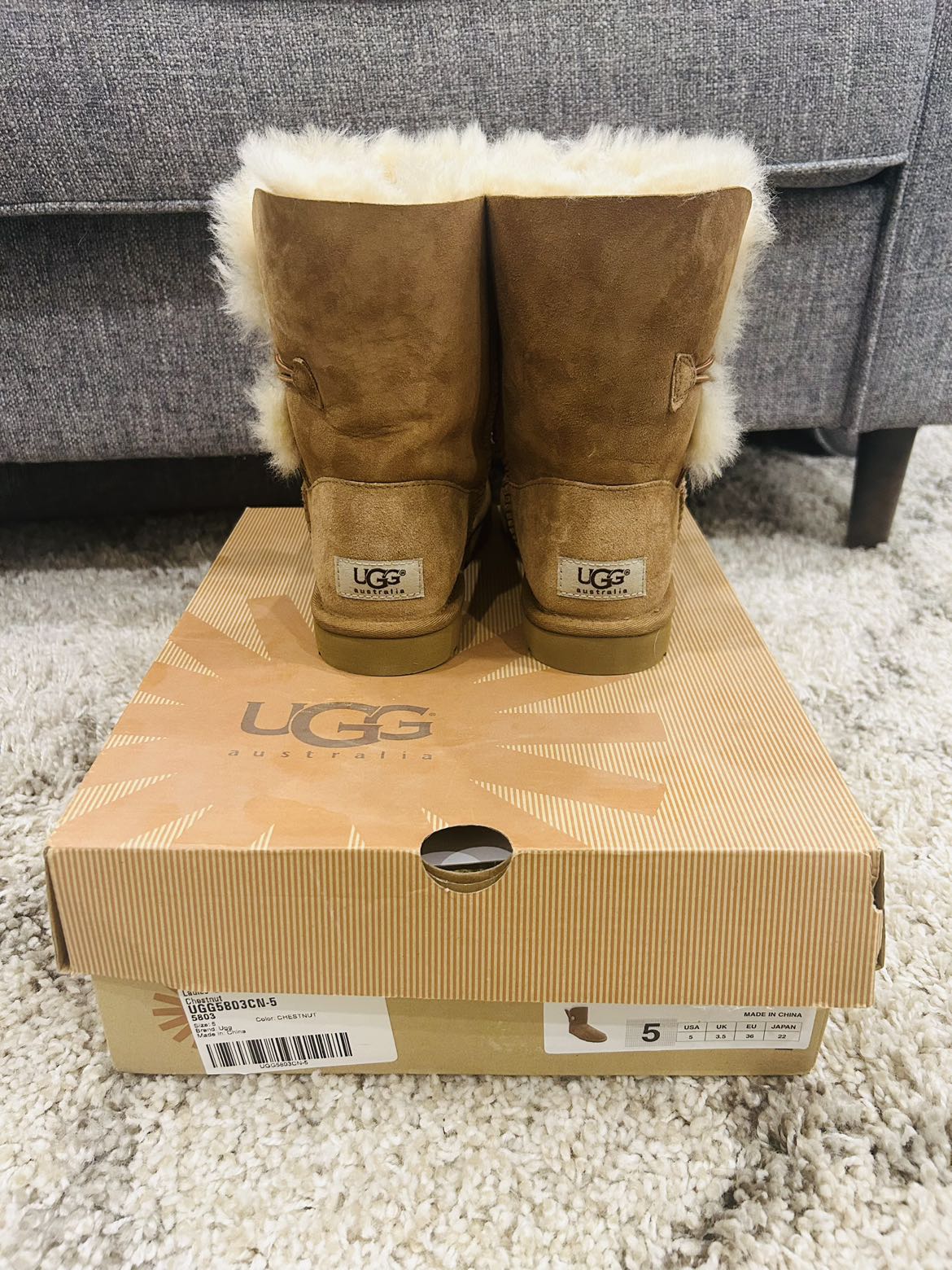 UGG Bailey Button I Size 5 Chestnut image indicator(5)