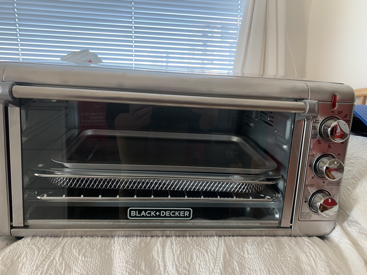 BLACK+DECKER Crisp ‘N Bake Air Fry Toaster Oven, Extra Wide