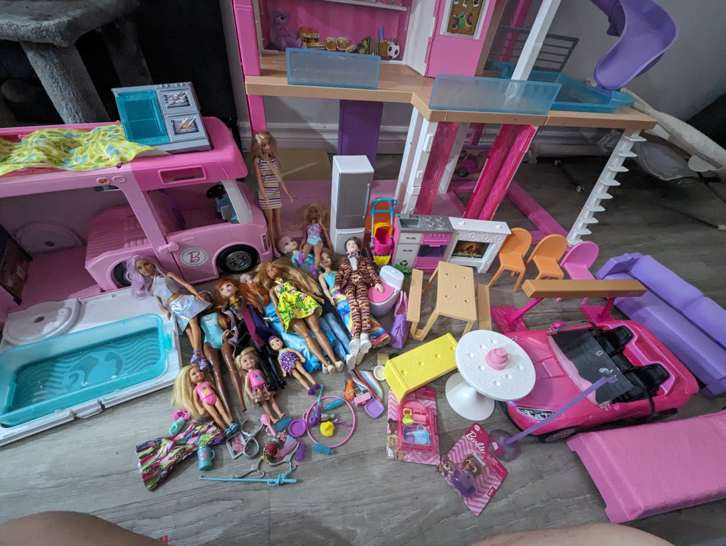 Barbie house, camper and accessories - photo 2