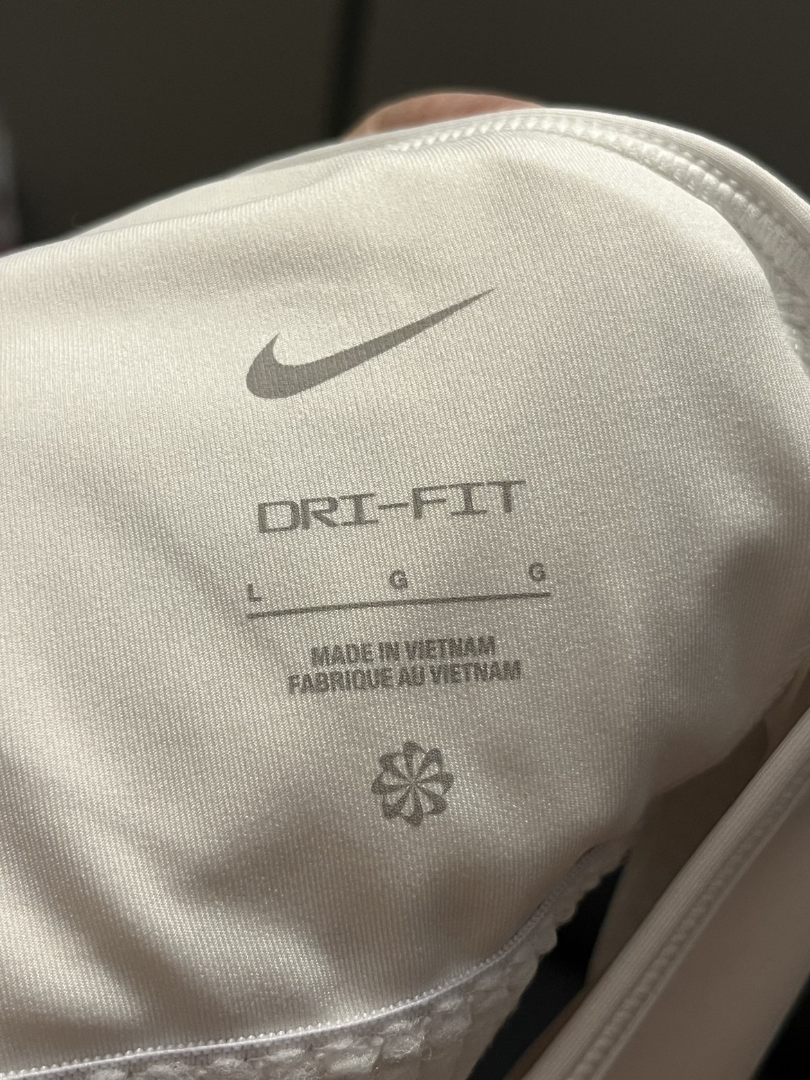 Nike swoosh sports bra - new - photo 3