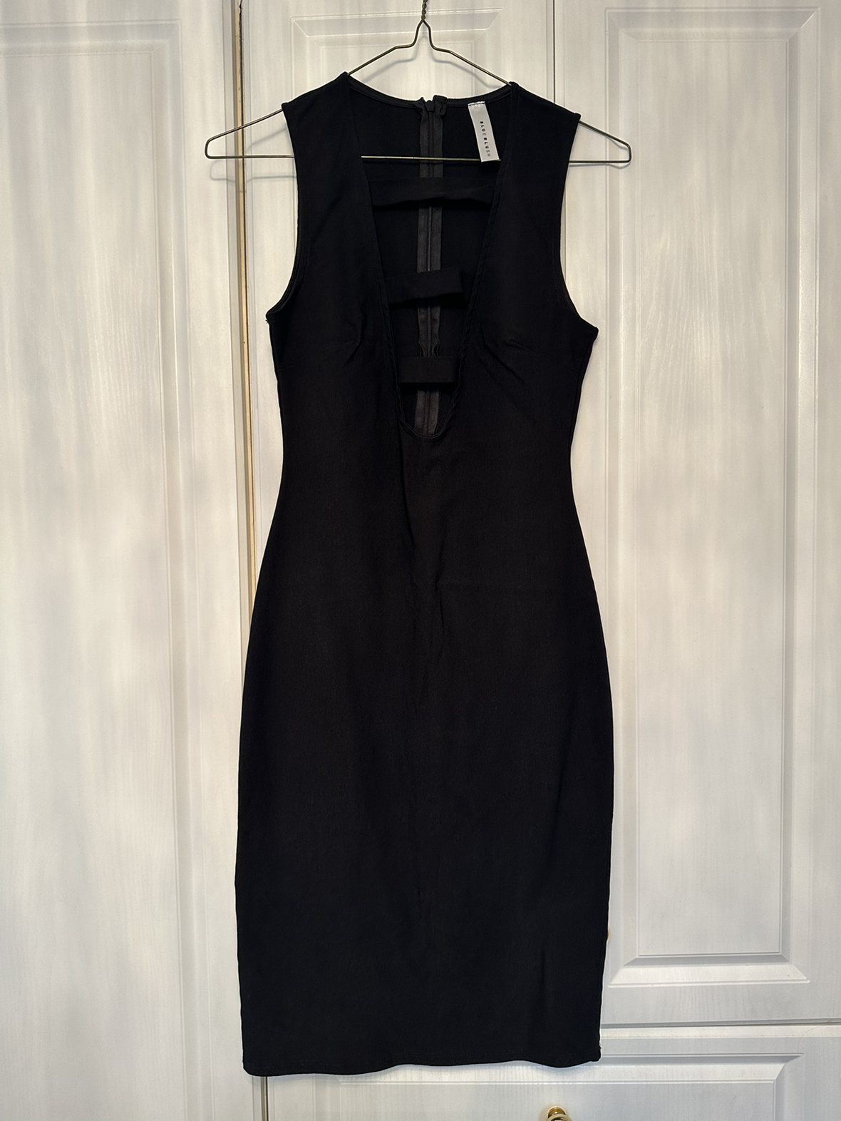 V front bodycon dress
