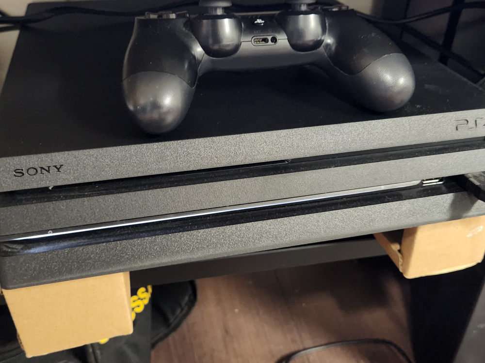 ps4 pro 1TB - photo 3