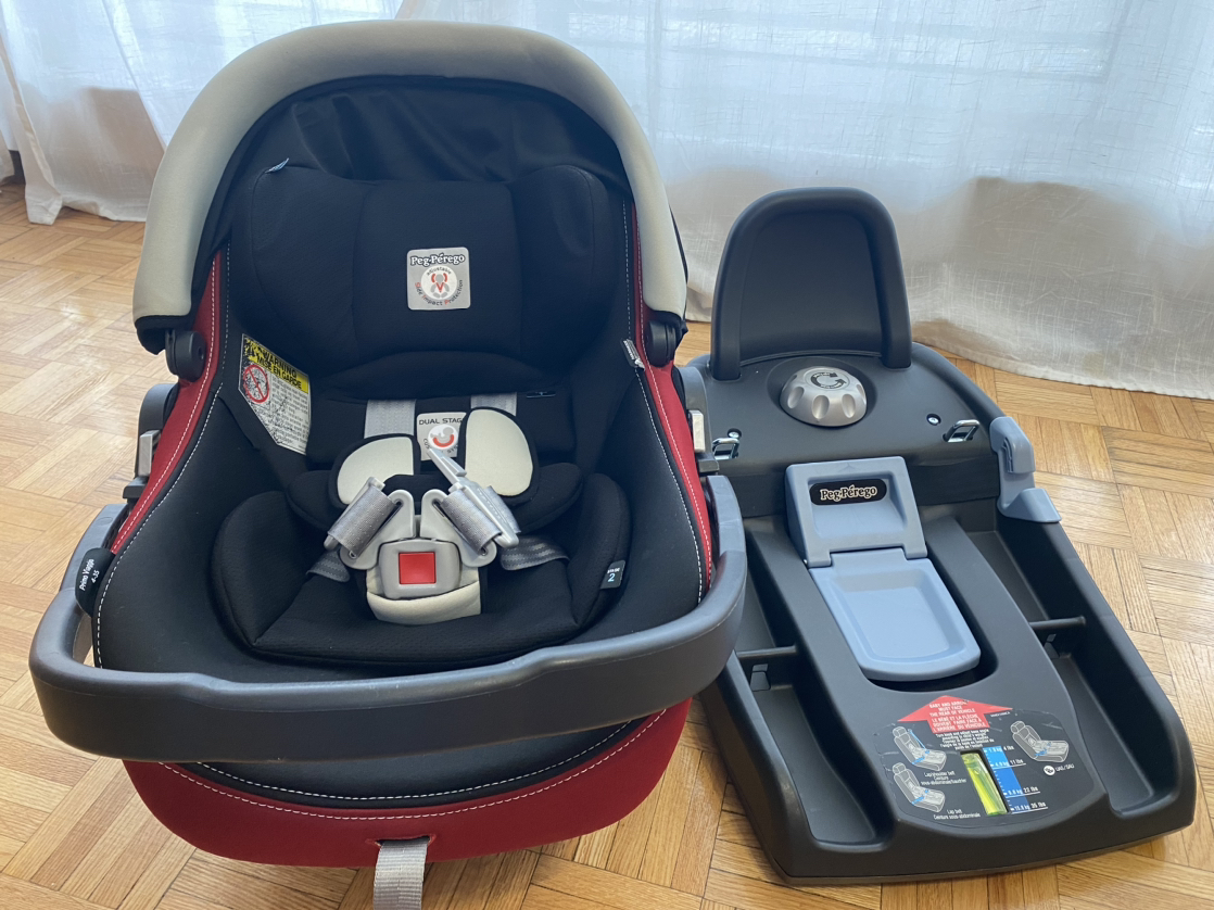 Peg Perego car seat with base - photo 4