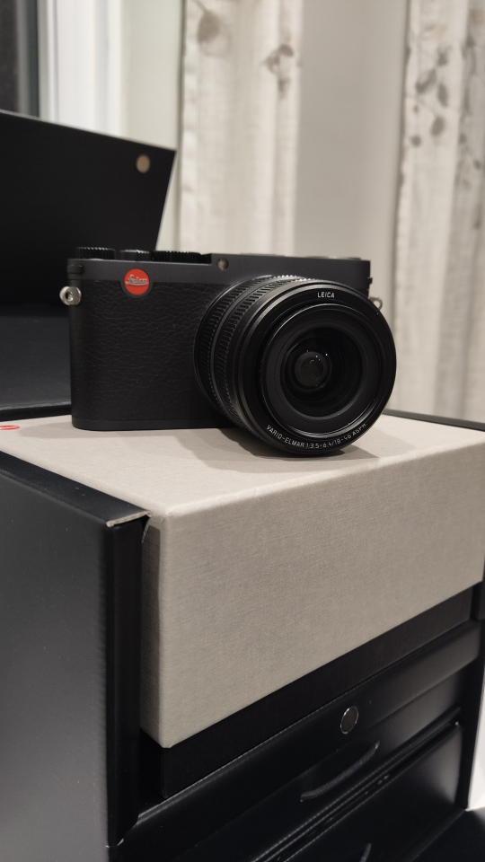 Leica X Vario 107 Digital Camera Black 18430