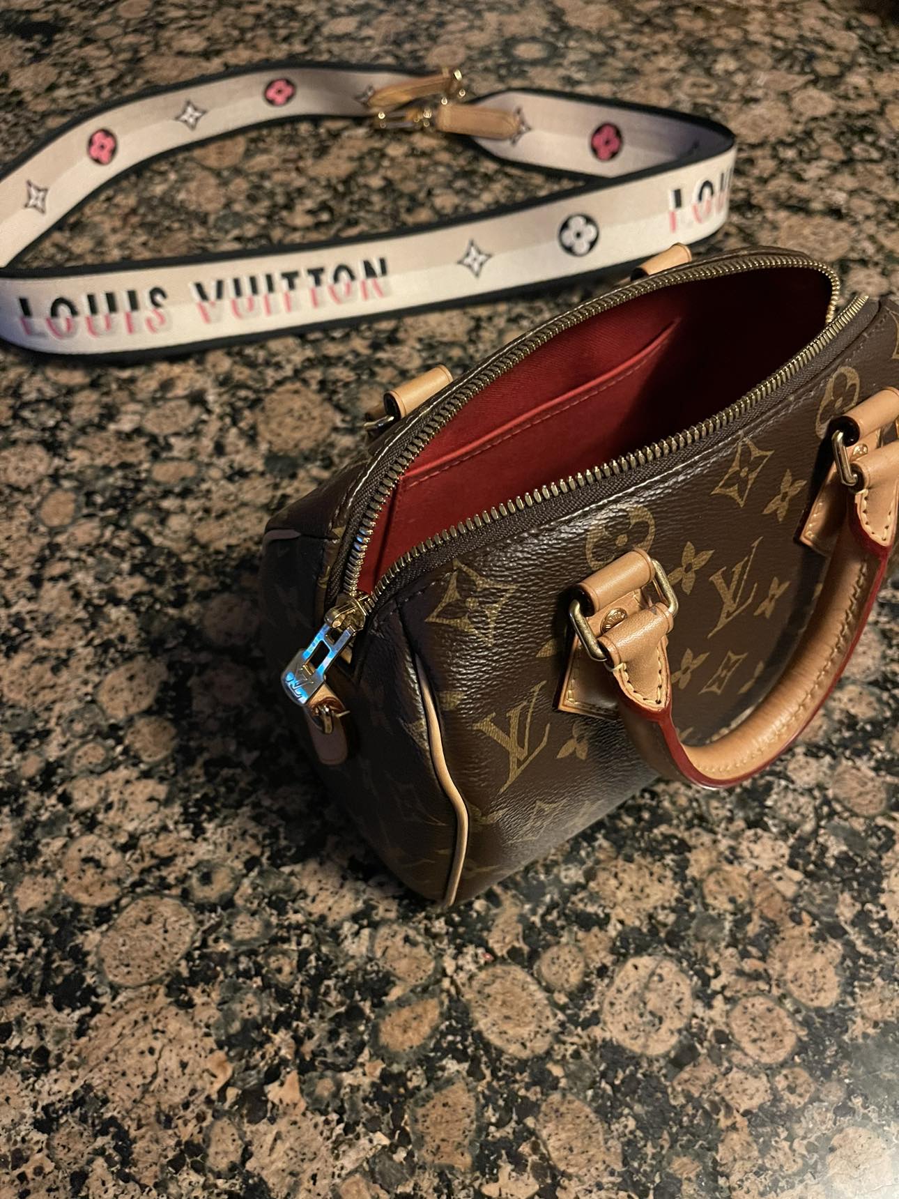 Authentic Louis Vuitton Speedy 20 - photo 3