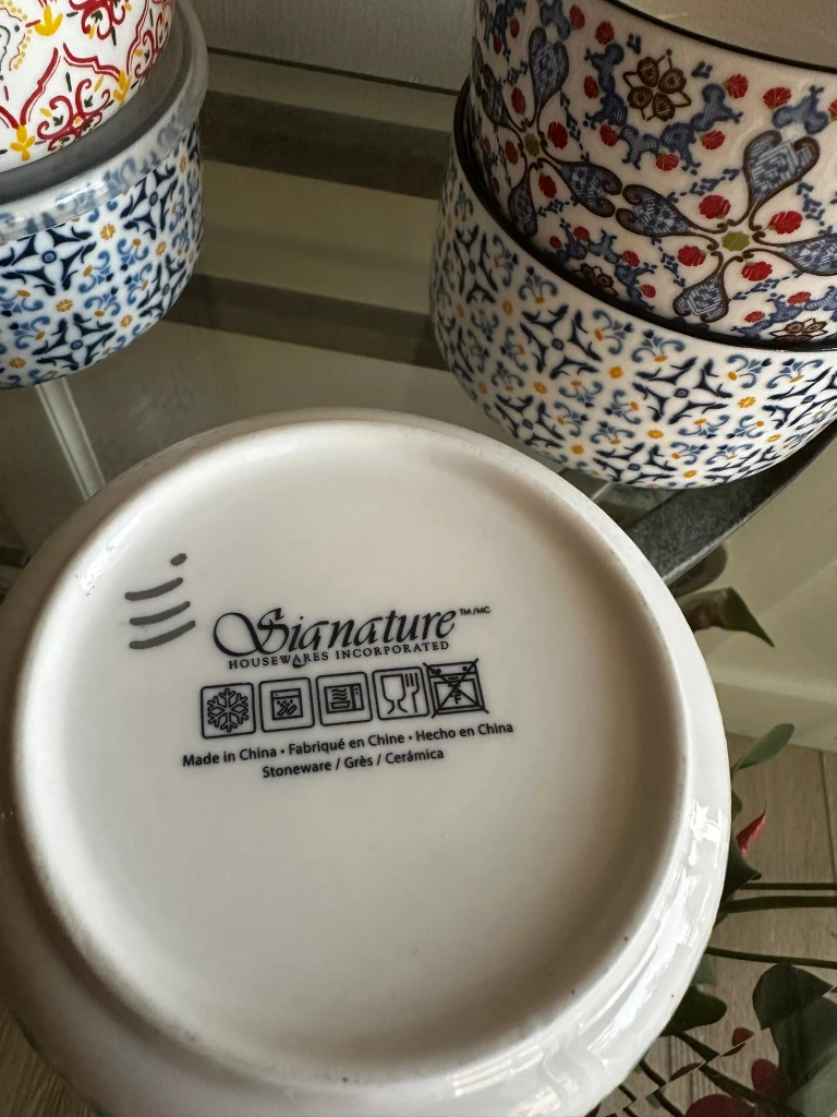 Bowls 6 pieces + 3 covers for free - photo 4