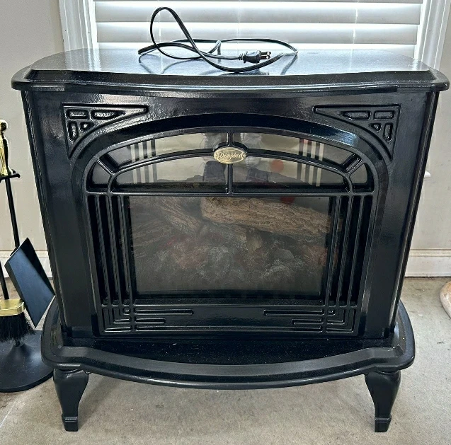 DIMPLEX 32” Freestanding Electric Fireplace❄
