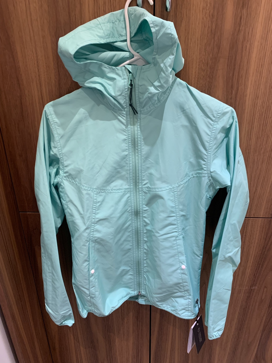 NWT women’s Herschel windbreaker thumbnail