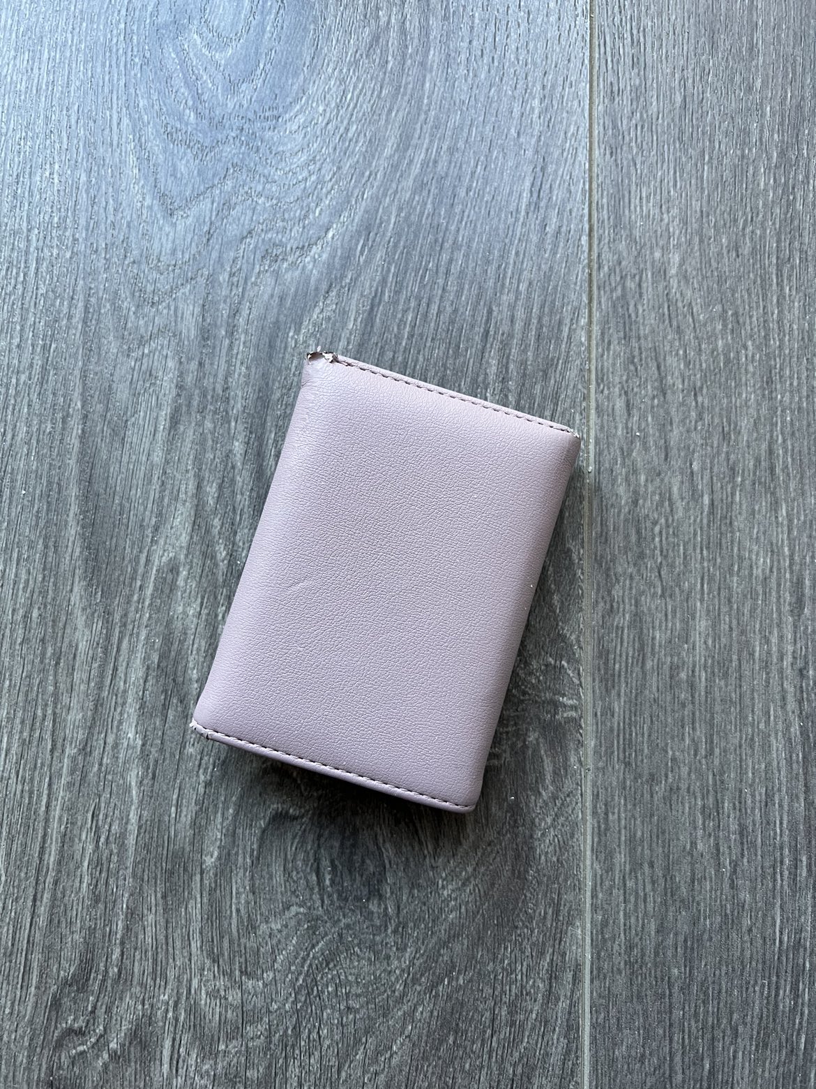 Women wallet image indicator(3)