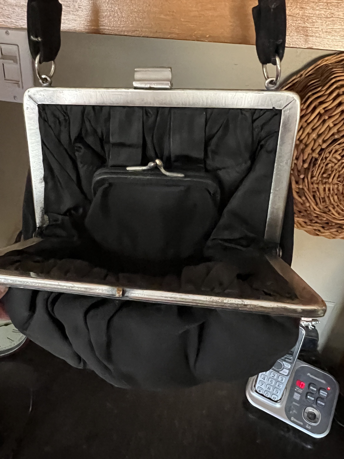 Purses. $5-$10 image indicator(5)