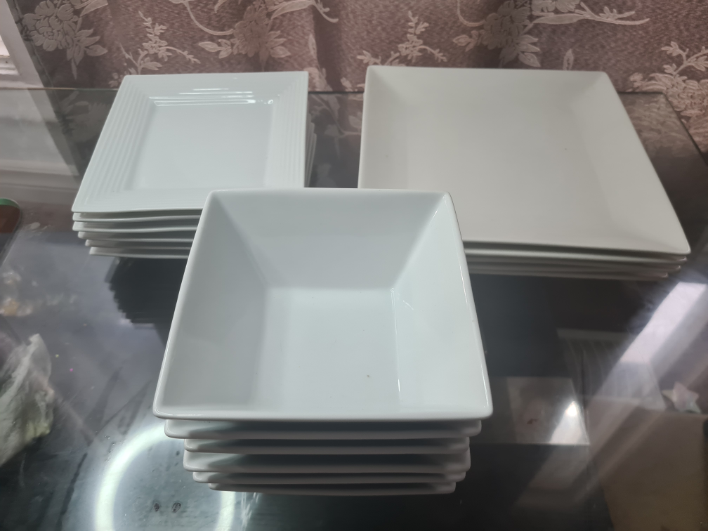 17 pcs Porcelain dinner set image indicator(2)